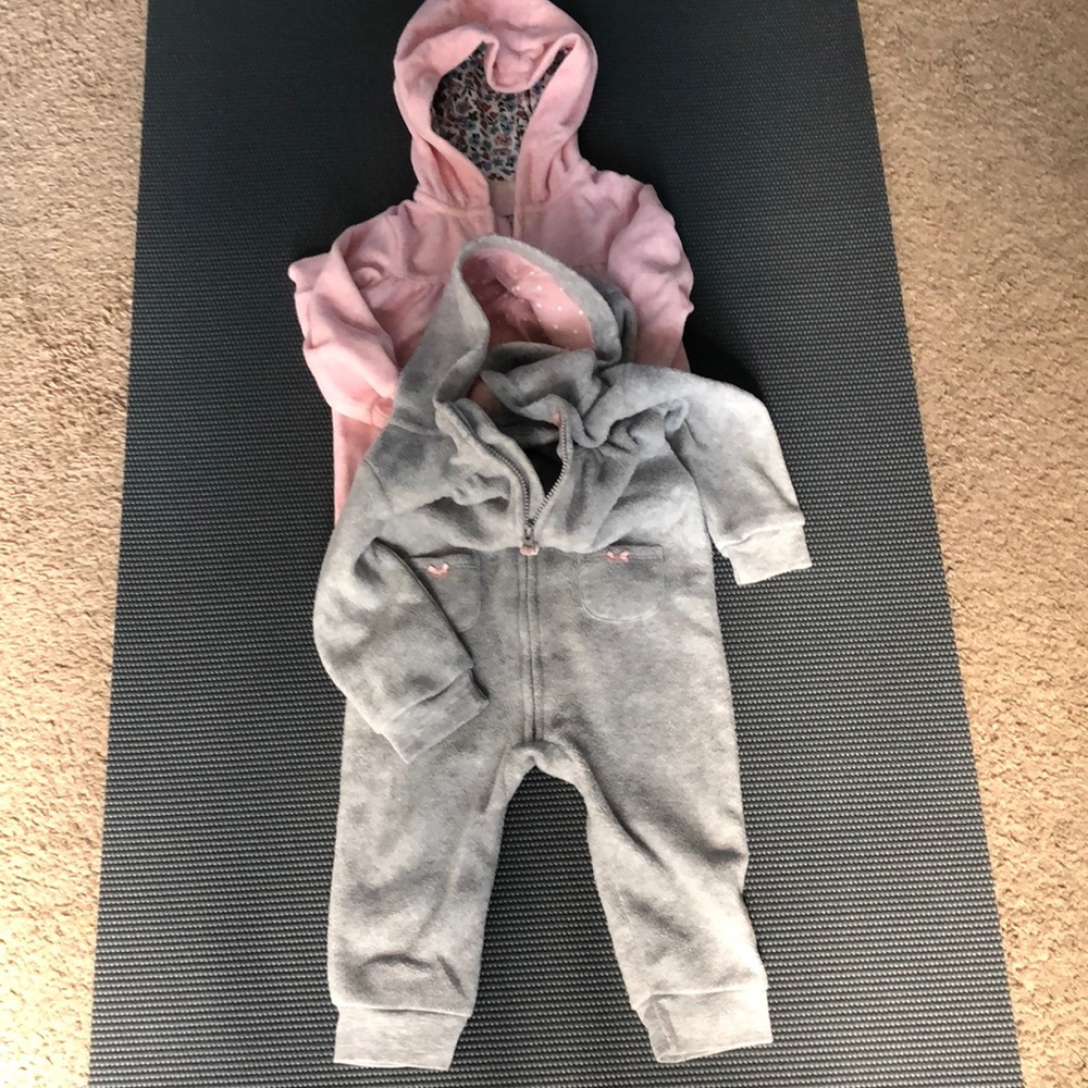 🎀Bundle of 2 one piece hooded one piece outfit🎀